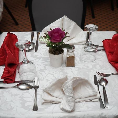 Hotel Nouzha Fez Bagian luar foto