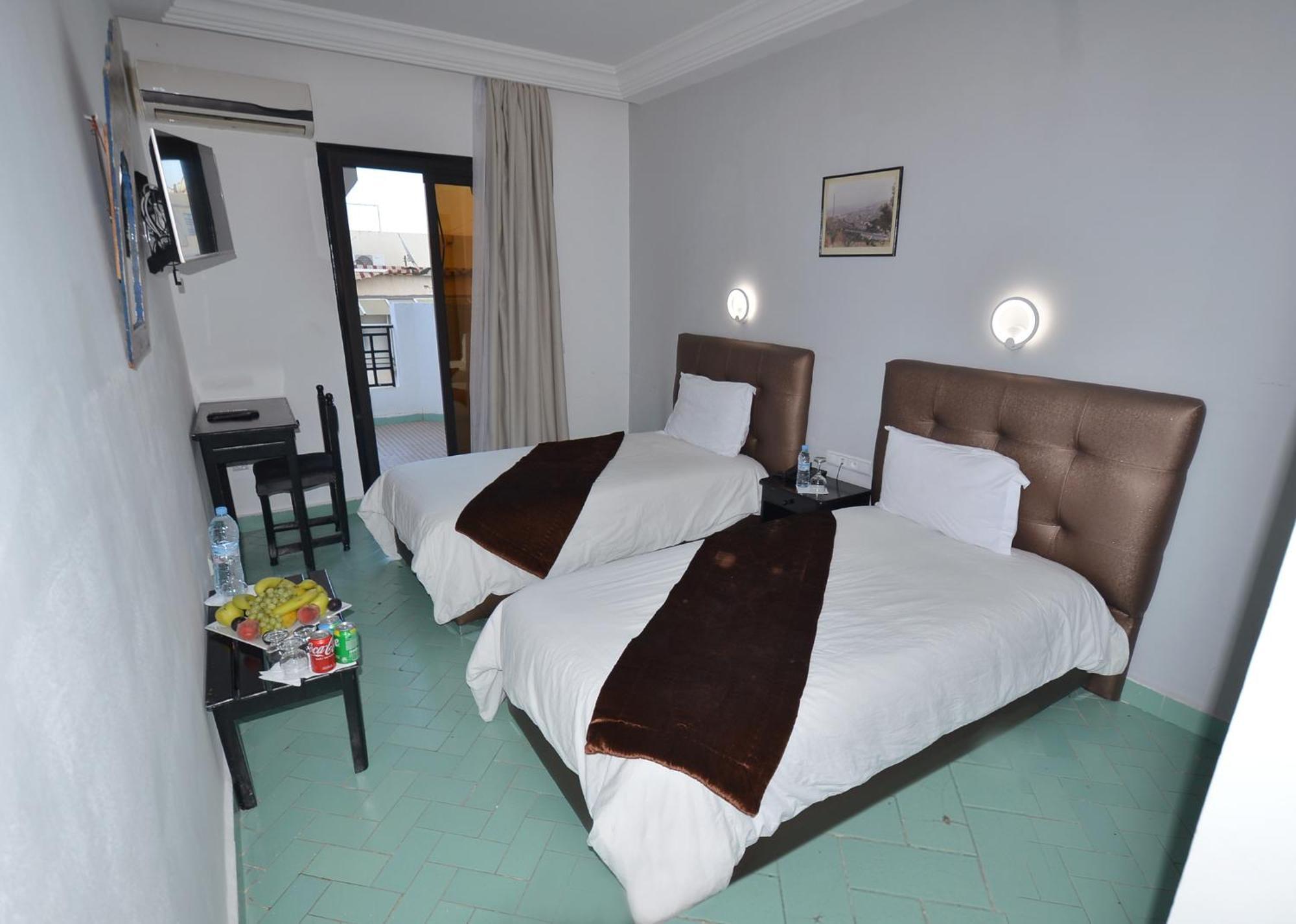 Hotel Nouzha Fez Bagian luar foto