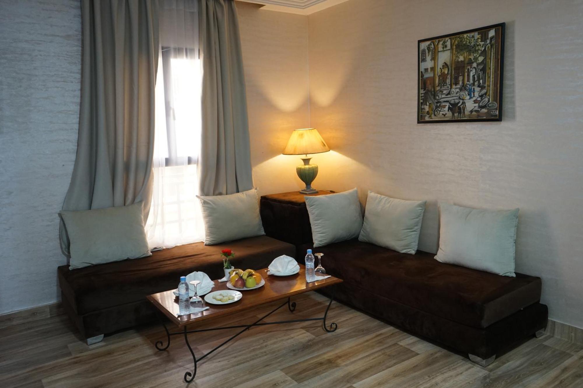 Hotel Nouzha Fez Bagian luar foto