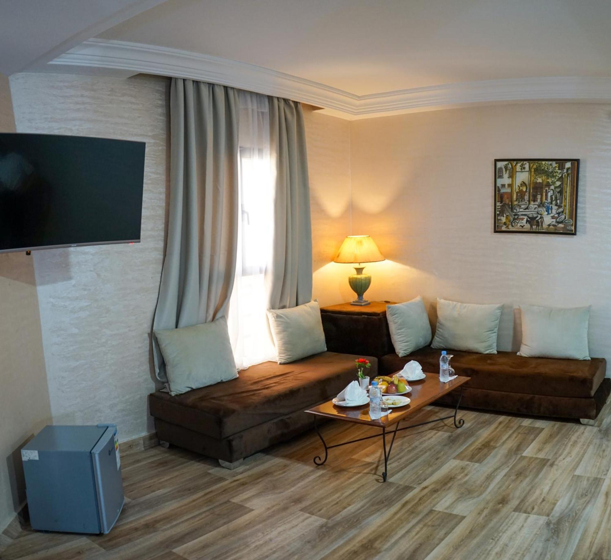 Hotel Nouzha Fez Bagian luar foto