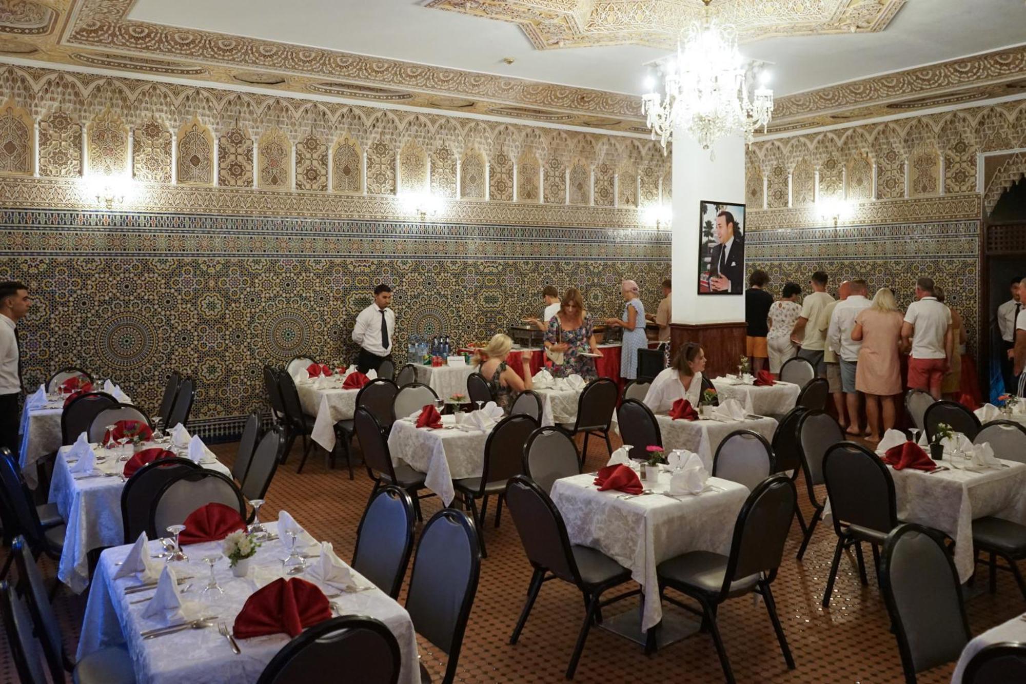 Hotel Nouzha Fez Bagian luar foto