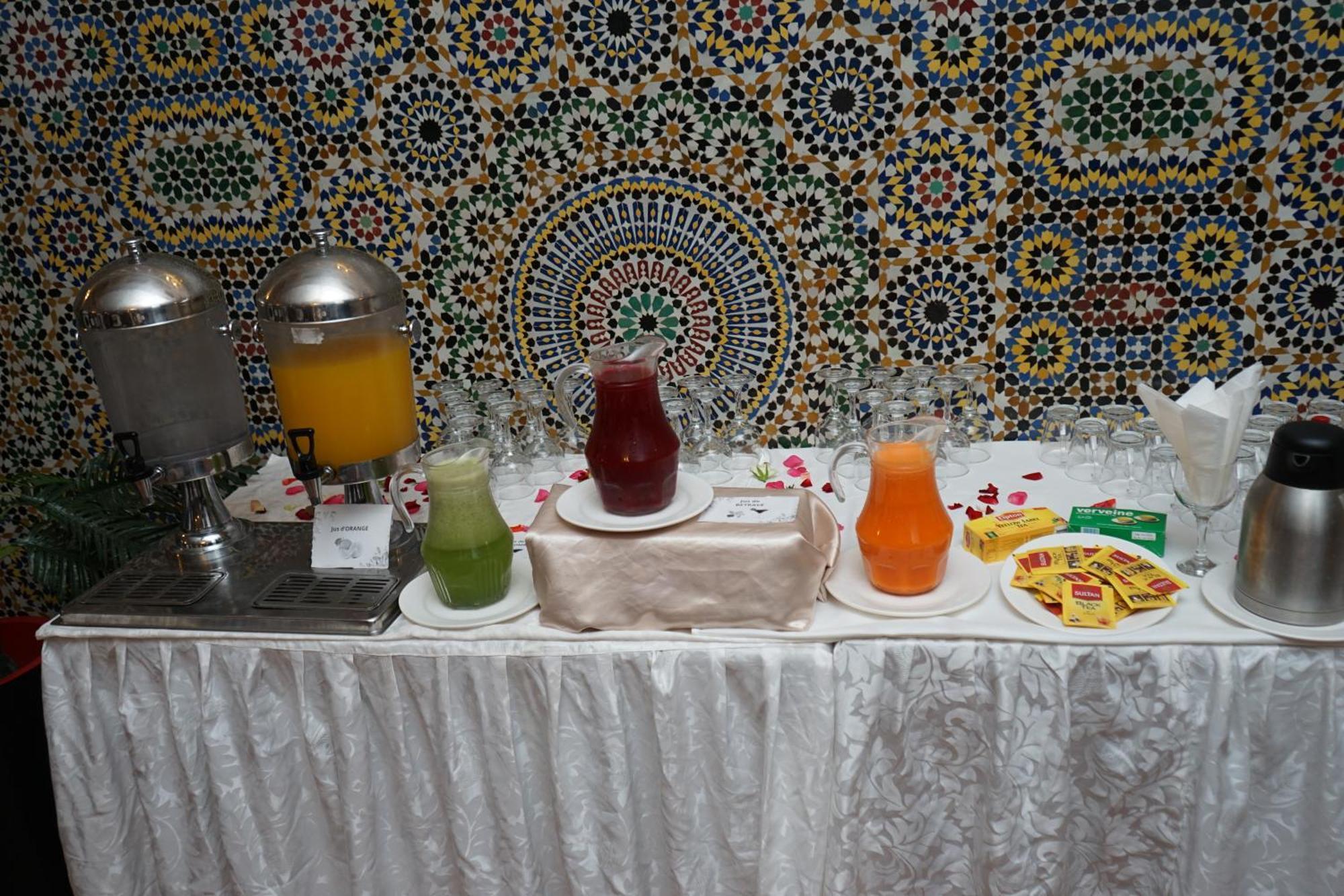 Hotel Nouzha Fez Bagian luar foto