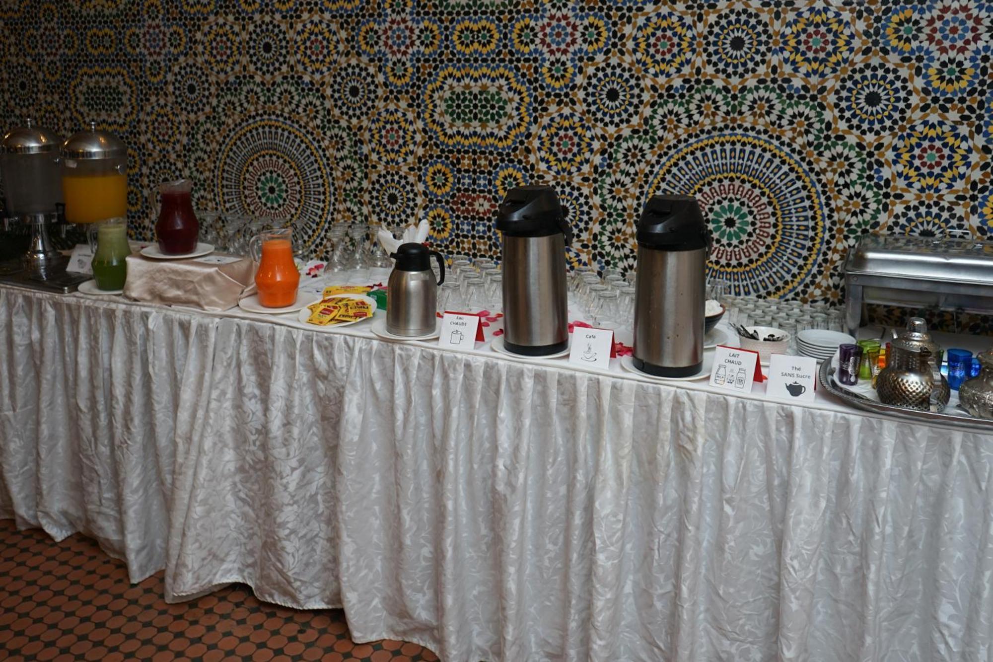 Hotel Nouzha Fez Bagian luar foto