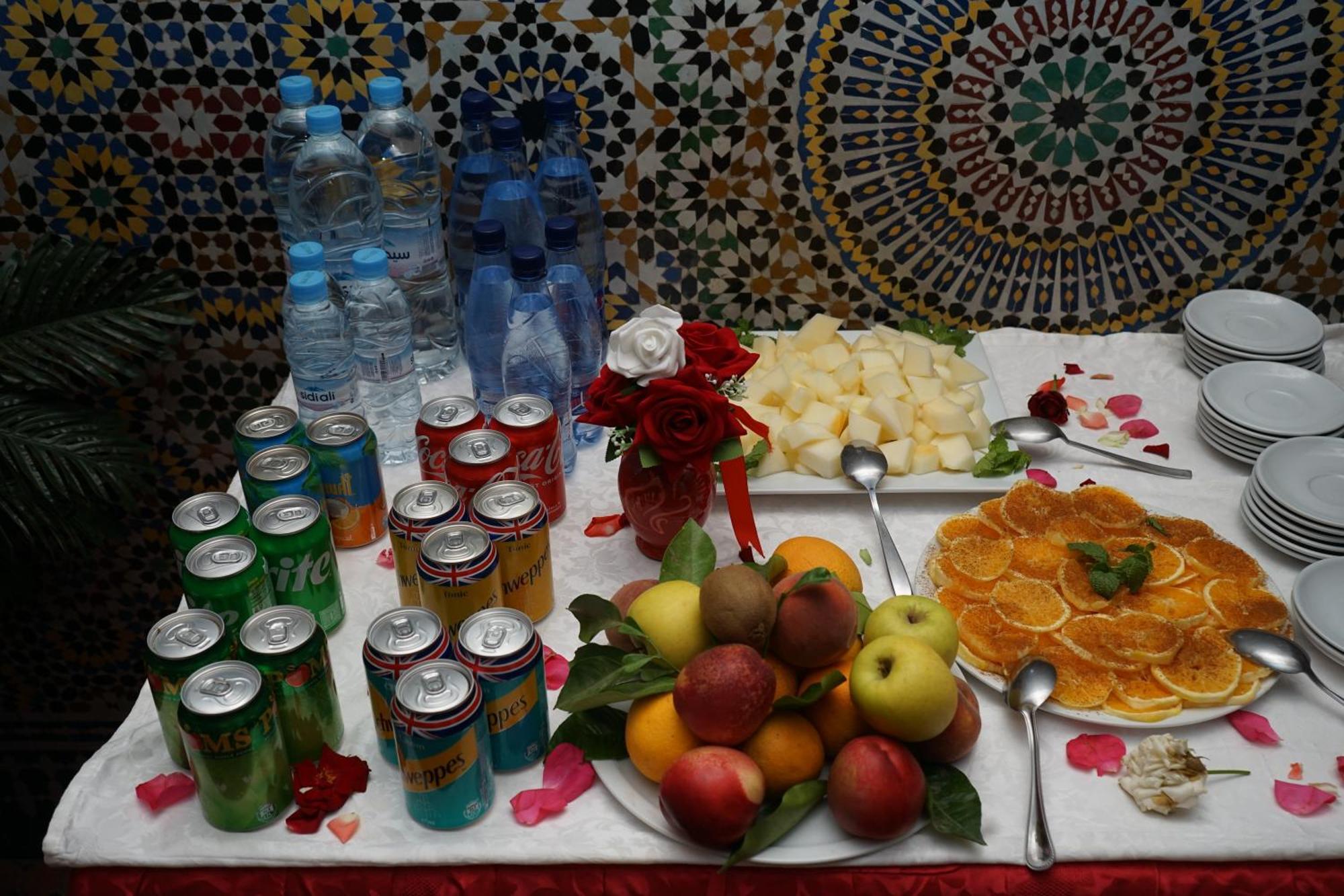 Hotel Nouzha Fez Bagian luar foto