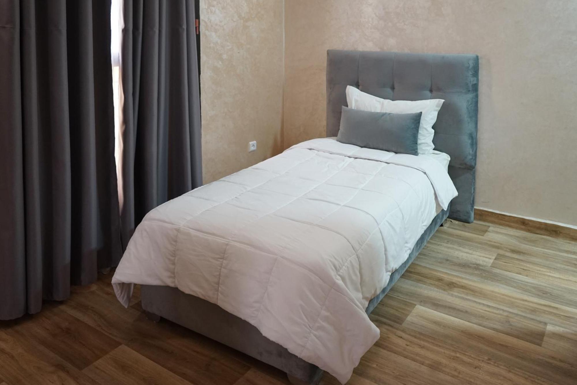 Hotel Nouzha Fez Bagian luar foto