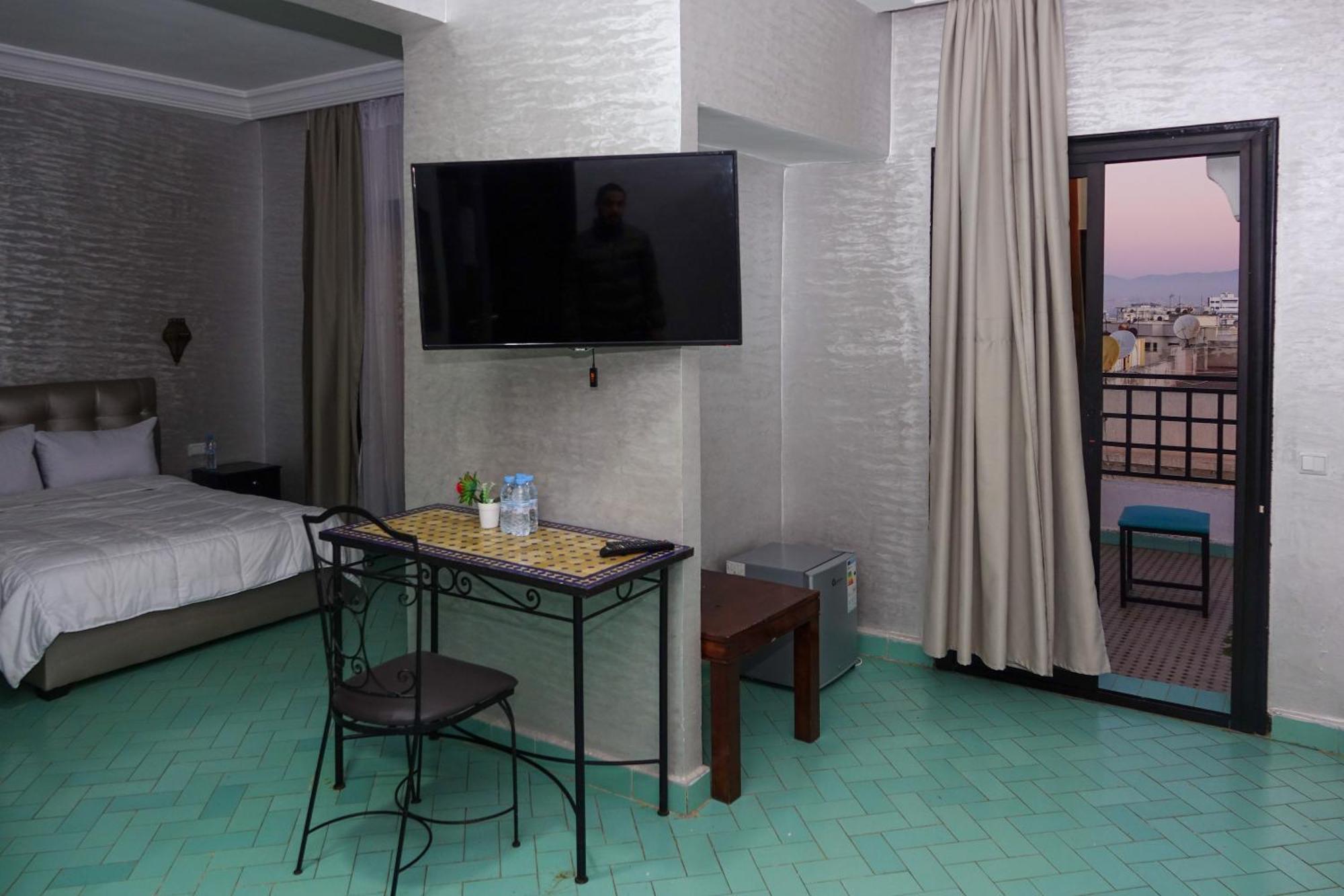 Hotel Nouzha Fez Bagian luar foto